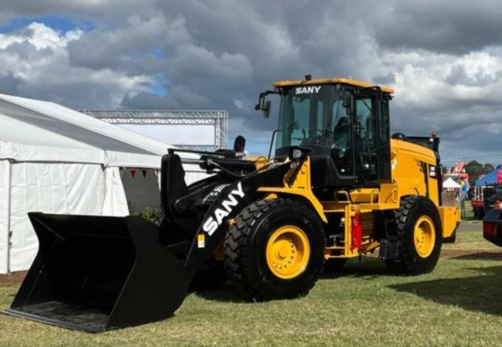 5 Things to Know When Buying a Wheel Loader 