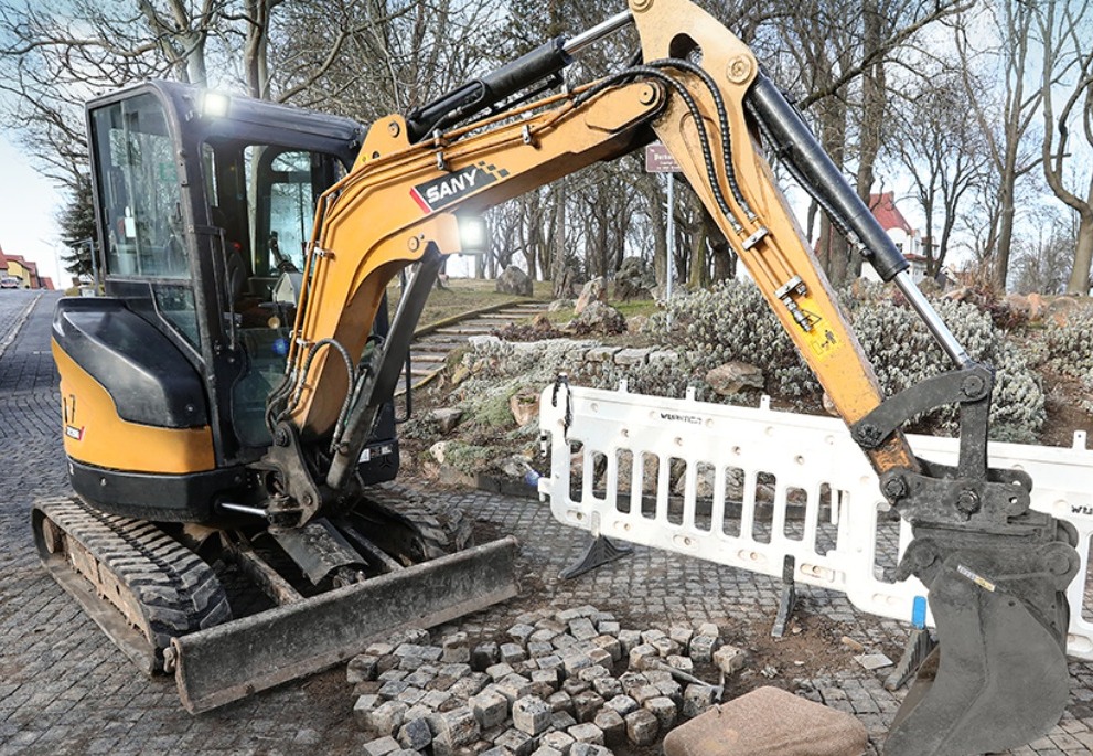 Market Trends Drive Demand for Mini Excavators 