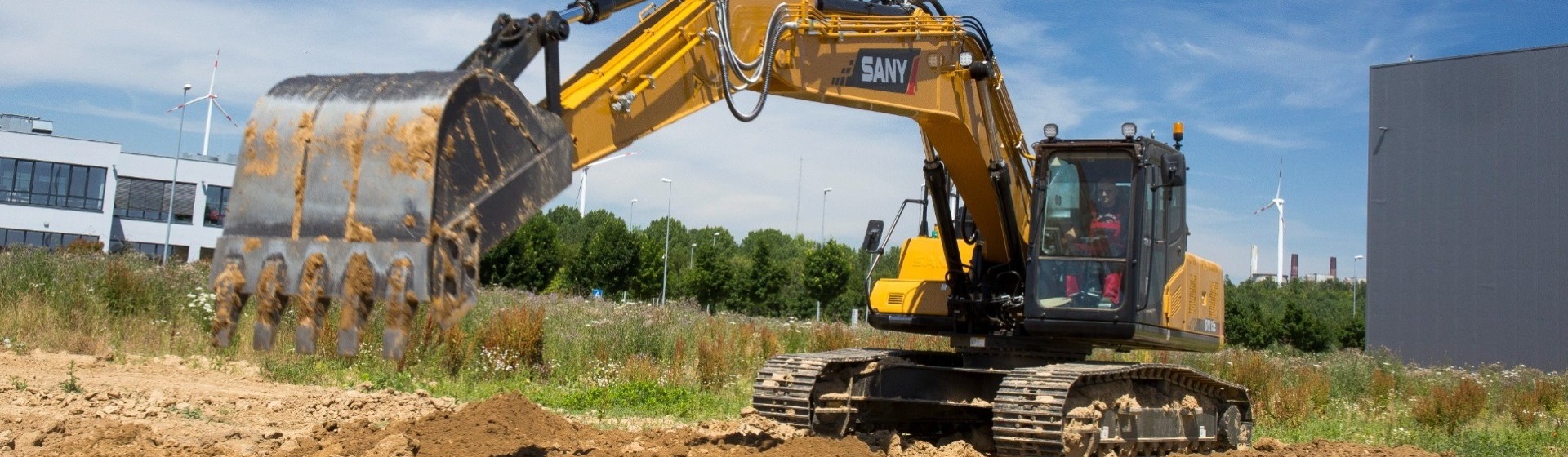 What Is An Excavator & How Does It Work?